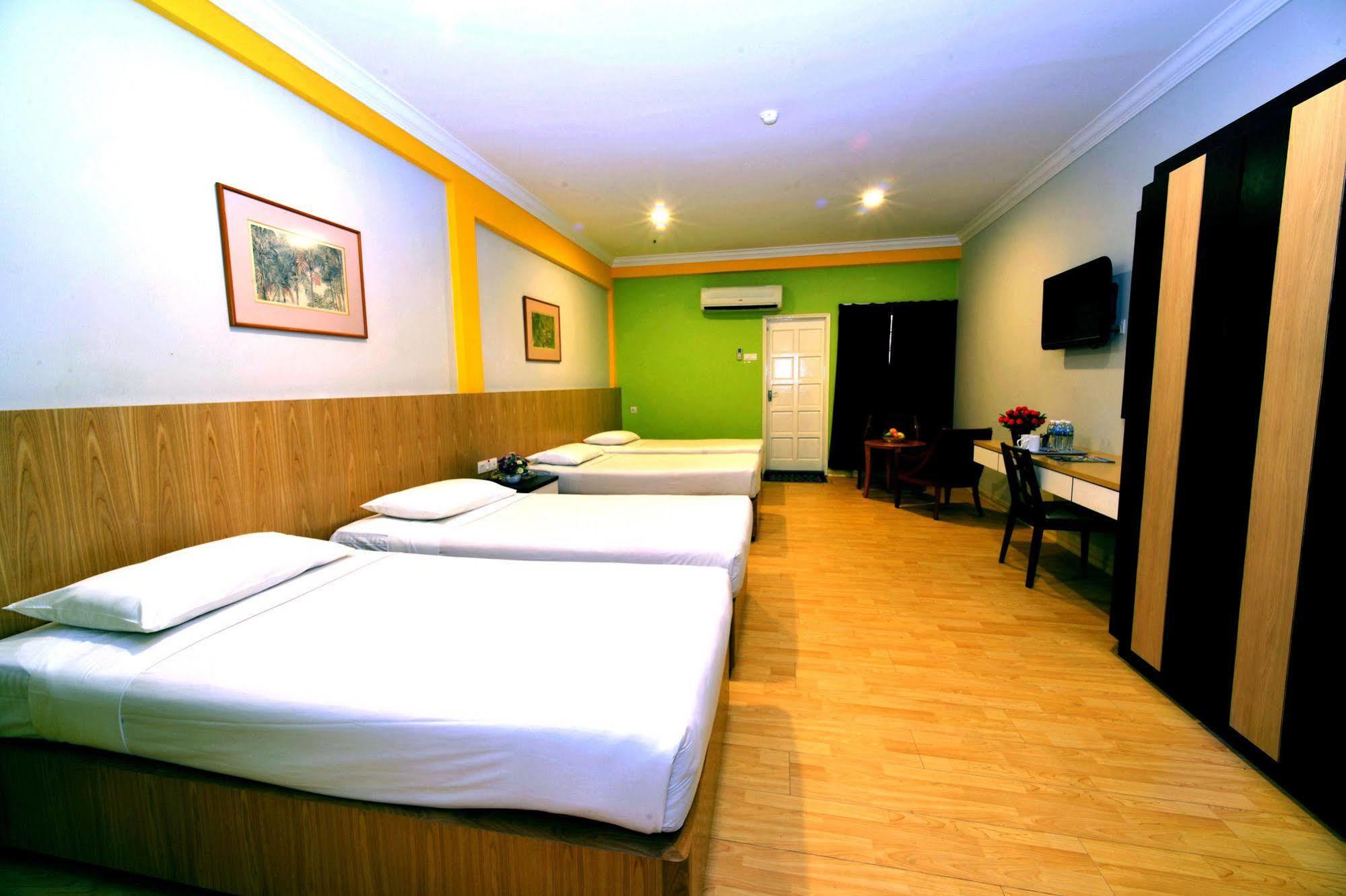 Classic Boutique Hotel Kuantan Ngoại thất bức ảnh